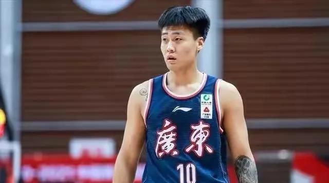 “但与此同时，对于一名球员、一支球队来说，去那里挑战自己也是一件好事。